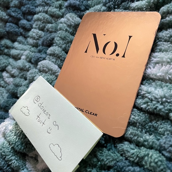 CLC album with pc and poster! - Picture 8 of 8